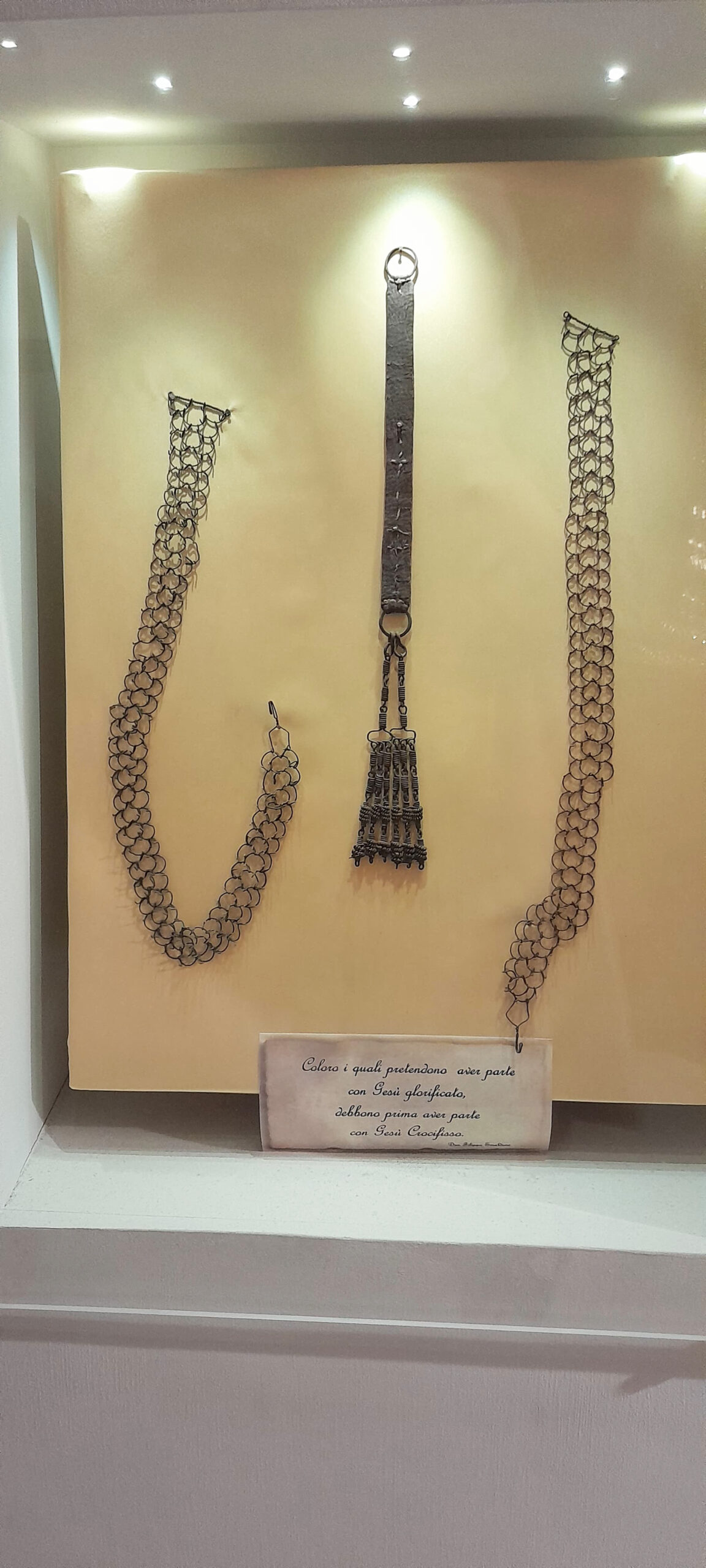 Cilício com que ele se flagelou está preservado e muitas testemunhas relembram seus sacrifícios heroicos e a severidade de sua vida