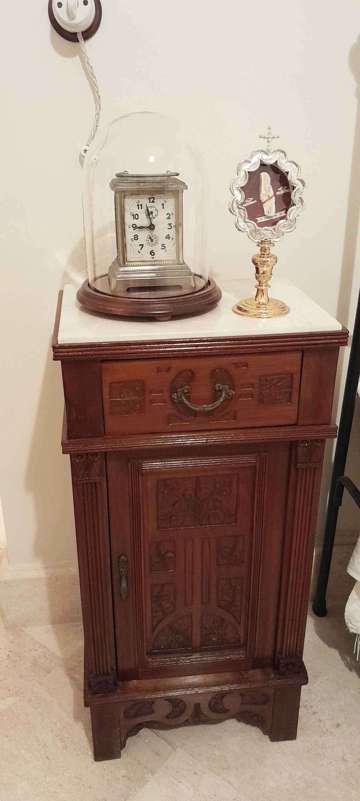 Relógio usado em no quarto do Fundador com a hora que ele faleceu